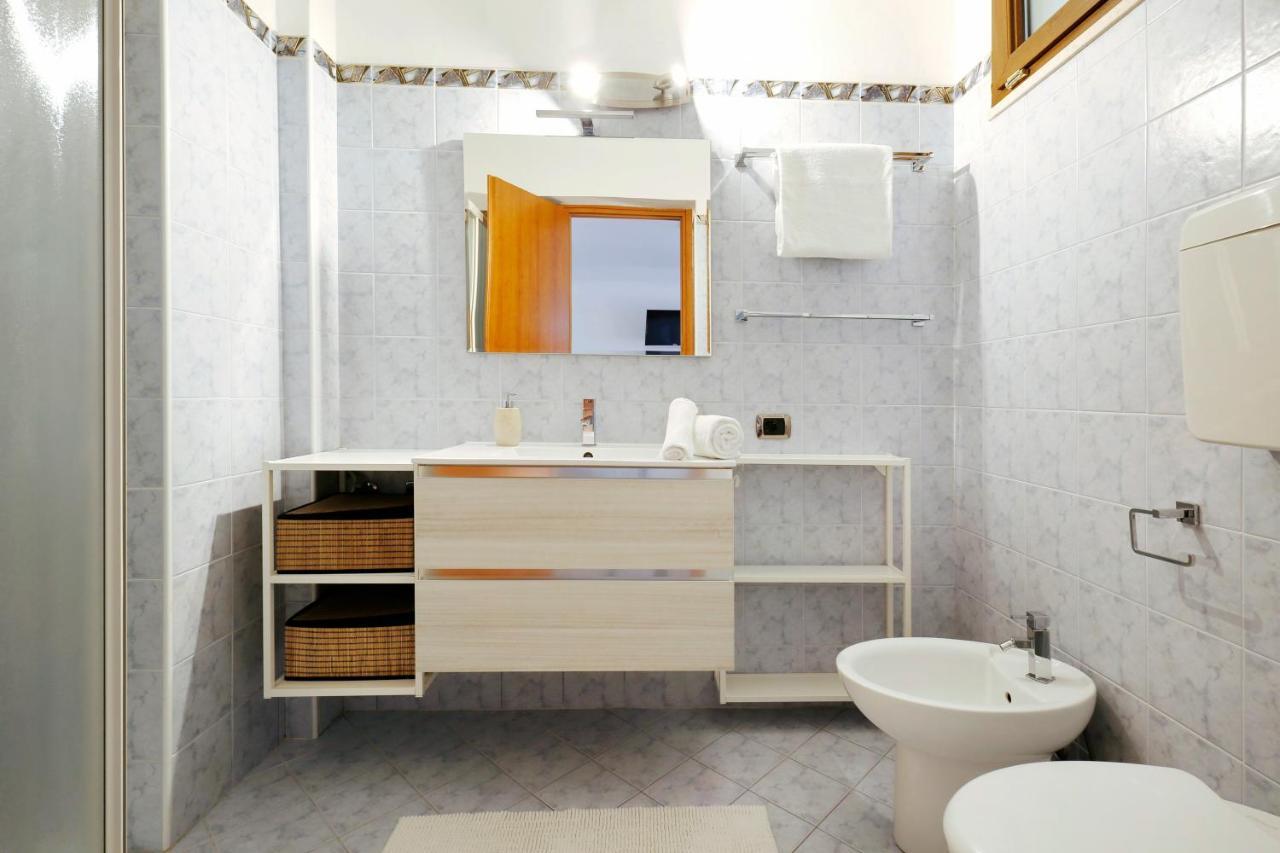 Appartamenti Diffusi Di Villa Fiorita Con Accesso Alle Piscine Della Struttura Principale Cattolica Dış mekan fotoğraf