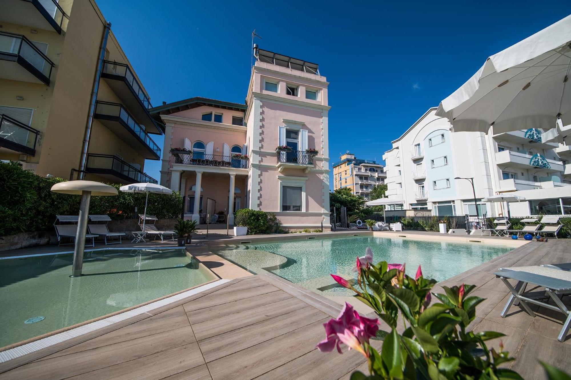 Appartamenti Diffusi Di Villa Fiorita Con Accesso Alle Piscine Della Struttura Principale Cattolica Dış mekan fotoğraf